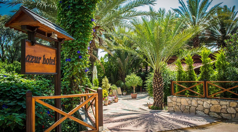 Azur Hotel rent a car