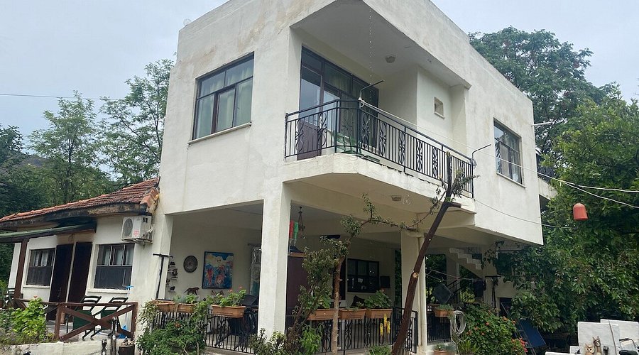 Teo Hotel rent a car