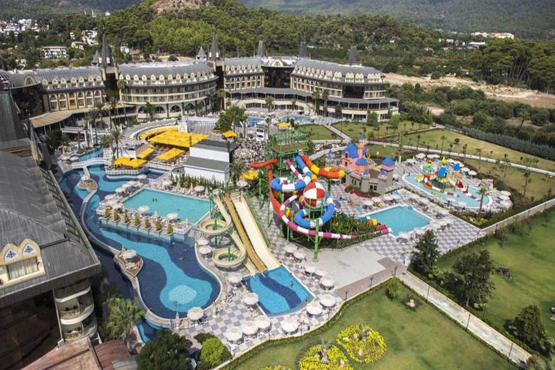 Amara Prestige car rental