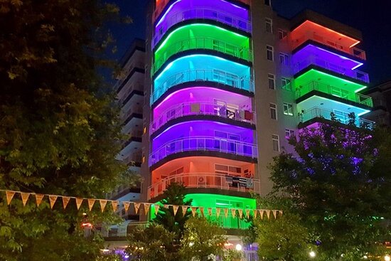 Carmen Suite Hotel rent a car