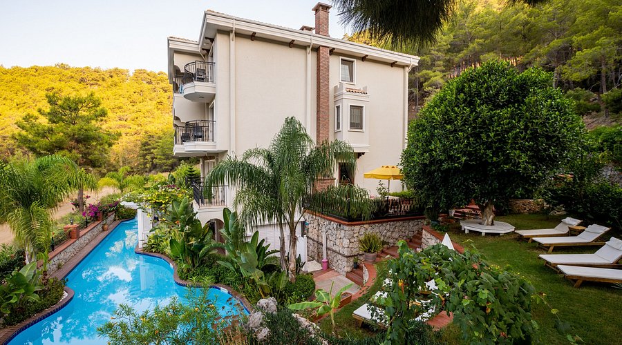 Esperanza Boutique Hotel car rental