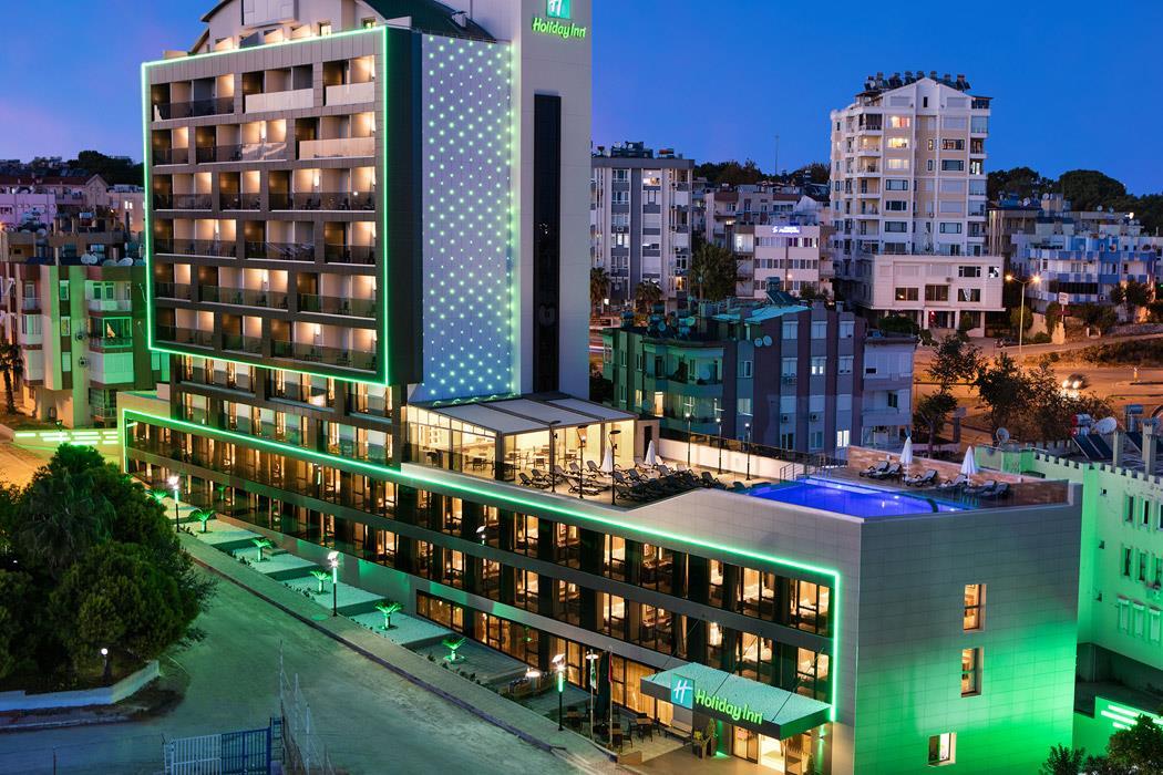 Holiday Inn Antalya Lara car rental
