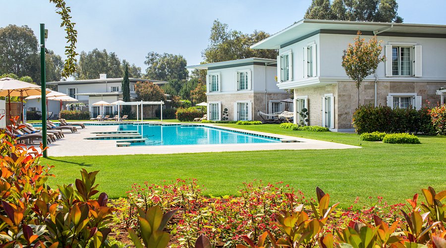 Azure Villas By Cornelia car rental