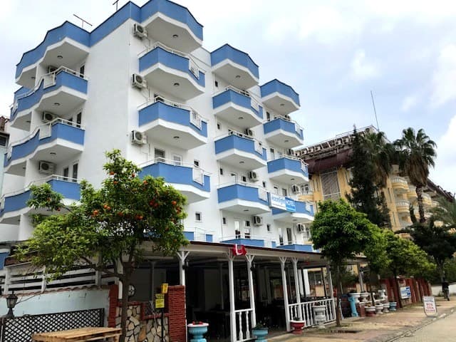 Moonlight Hotel rent a car