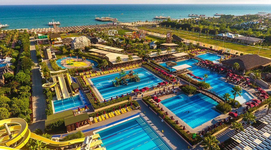 Aska Lara Resort Spa araç kiralama