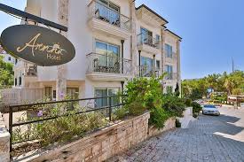 Arnna Hotel car rental