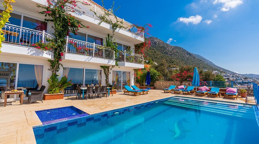 Paradise Kalkan Villas rent a car