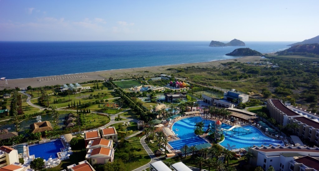 Family Life Tropical Resort rent a car