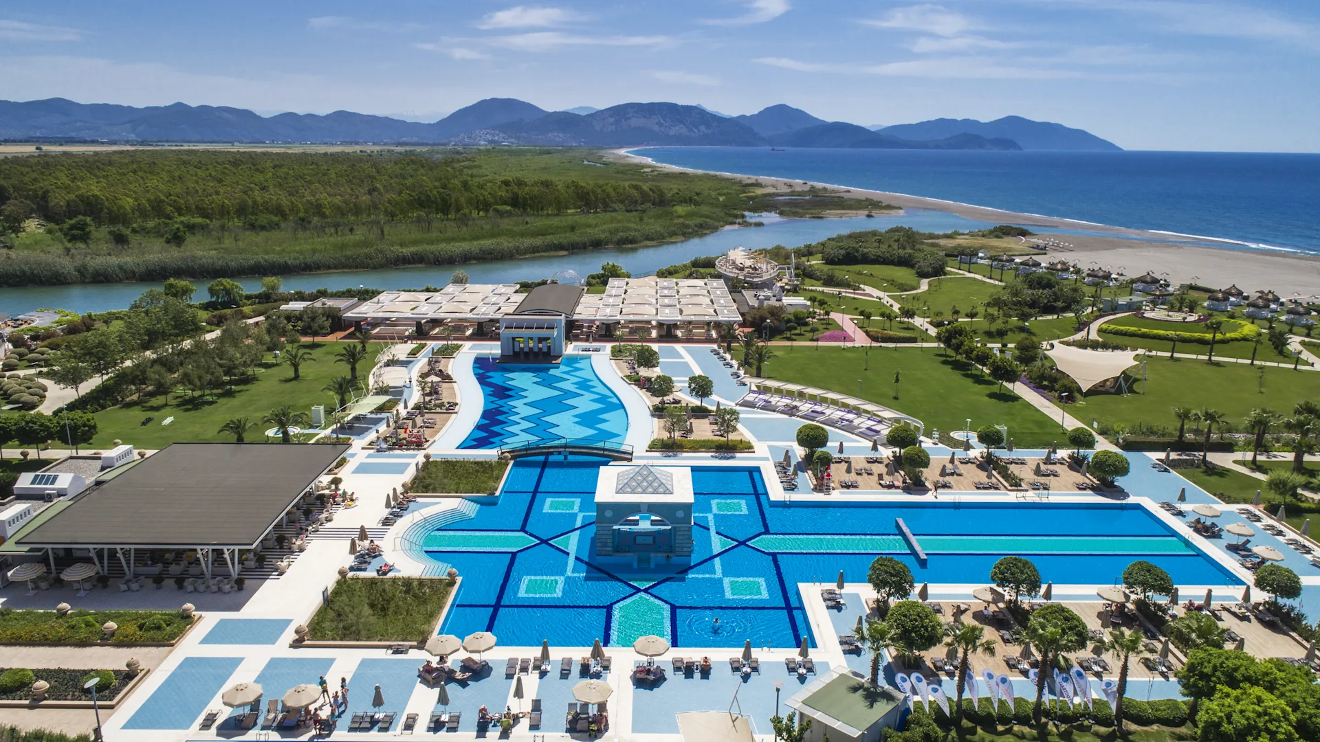 Hilton Dalaman Sarigerme Resort rent a car