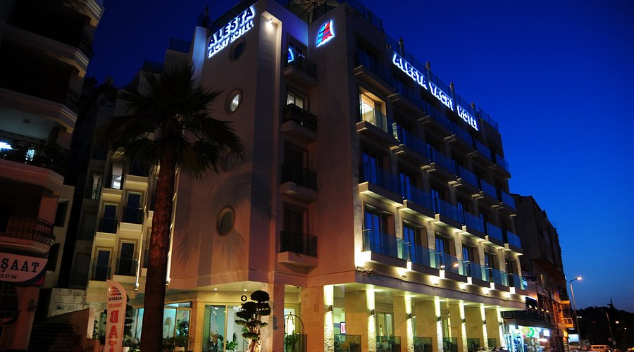 Alesta Yacht Hotel rent a car