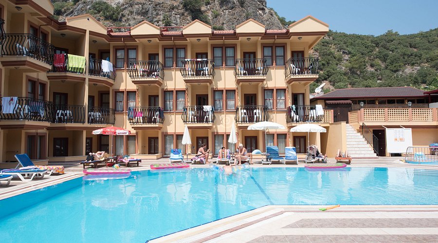 Belcehan Deluxe Hotel rent a car