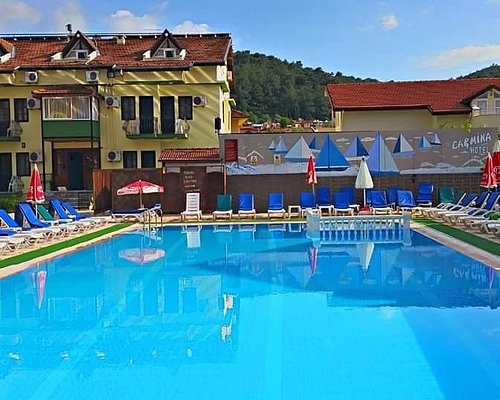 Carmina Hotel rent a car