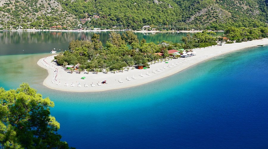 Ceren Hotel rent a car