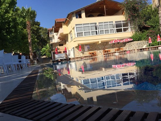 Club Ecrin Hotel rent a car