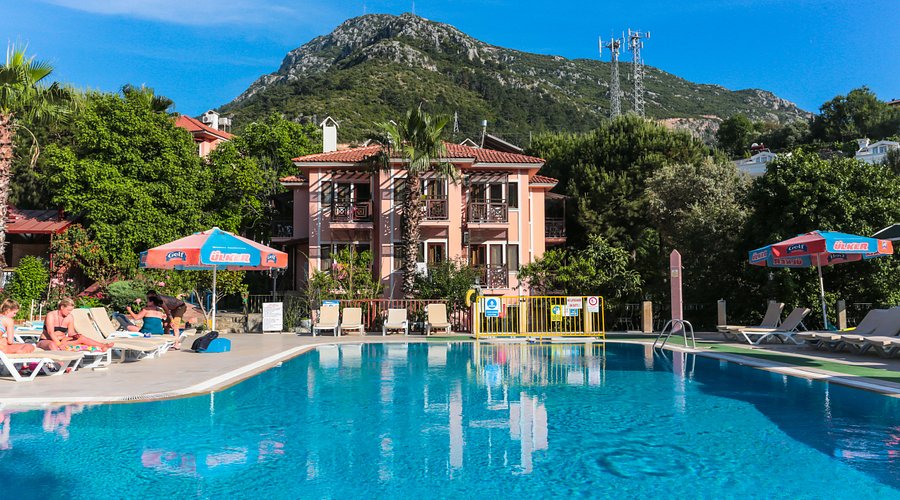 Club Pink Palace Hotel rent a car