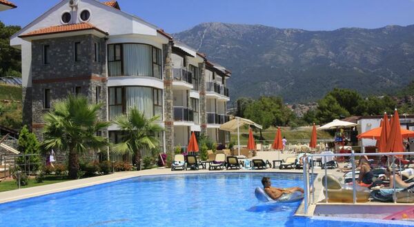 Golden Life Heights Delux Suit Hotel rent a car