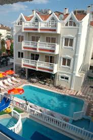 Прокат автомобилей в апарт-отеле Basils