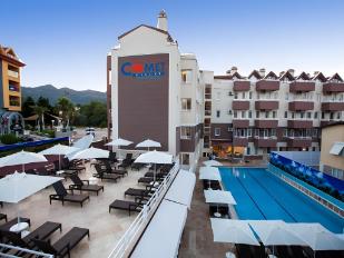 Comet Deluxe Suit Hotel araç kiralama