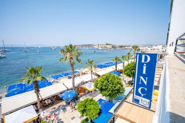 Dinc Pansiyon Hotel car rental