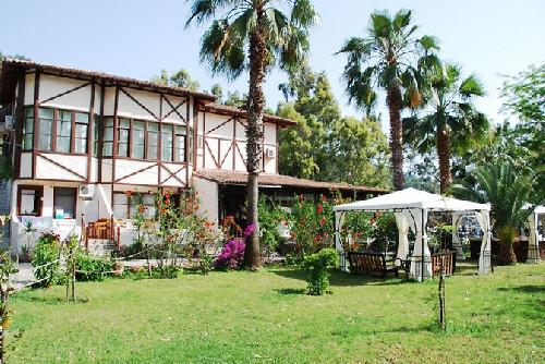 Erine Beach Hotel Bungalow Autovermietung