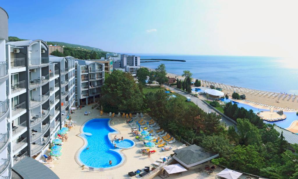 Прокат автомобилей в отеле Luna Beach Dekuxe