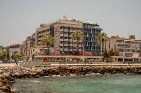 Kusadasi Derici Hotel car rental