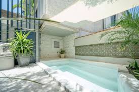 Derin Konak Hotel car rental