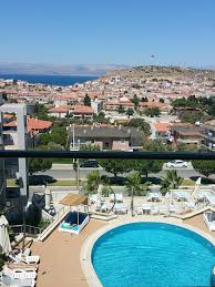 Kondo Suites Residence car rental