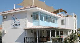 Lapis Port Sorf Hotel car rental