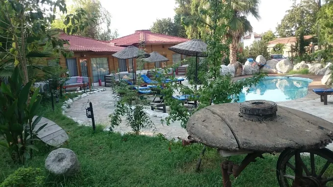 İz Boutique Hotel rent a car