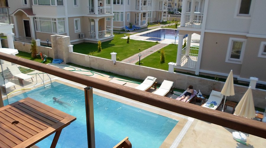 Lighthouse Natalia Aparts rent a car