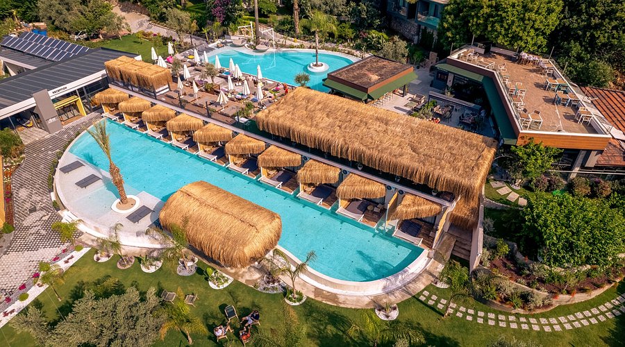 Morina Deluxe Hotel rent a car