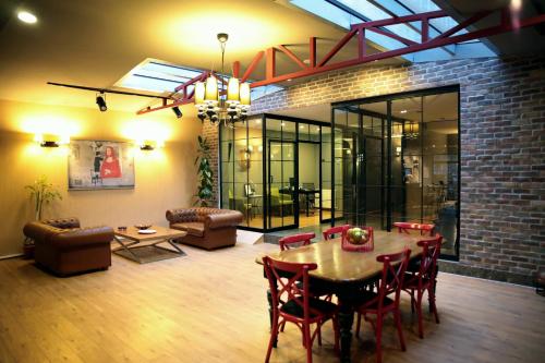 Akin Suites Istanbul car rental