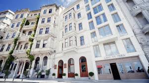 Grand Hotel De Pera car rental