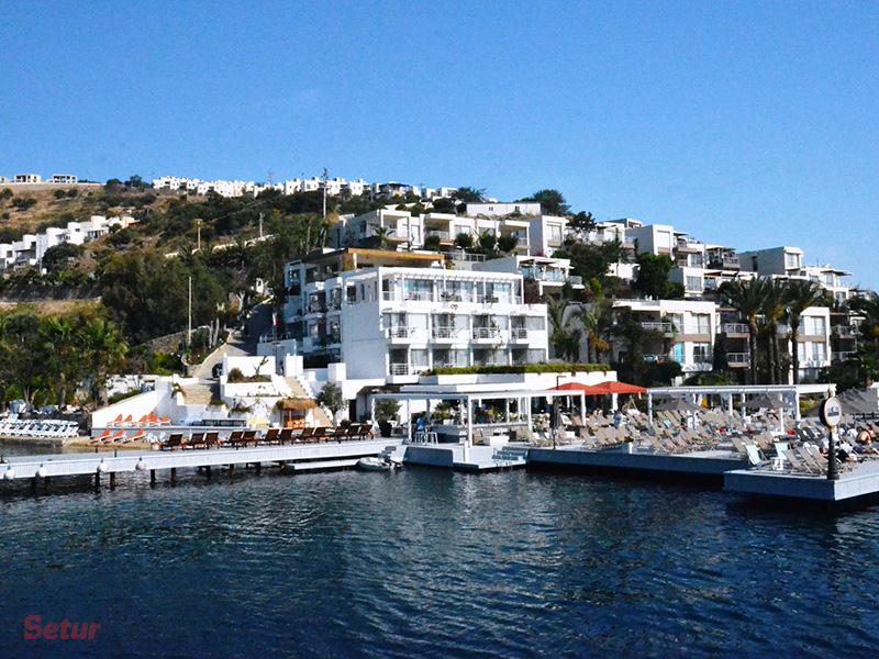 Casa Costa Boutique Hotel rent a car