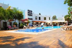 Club Hotel Flora rent a car