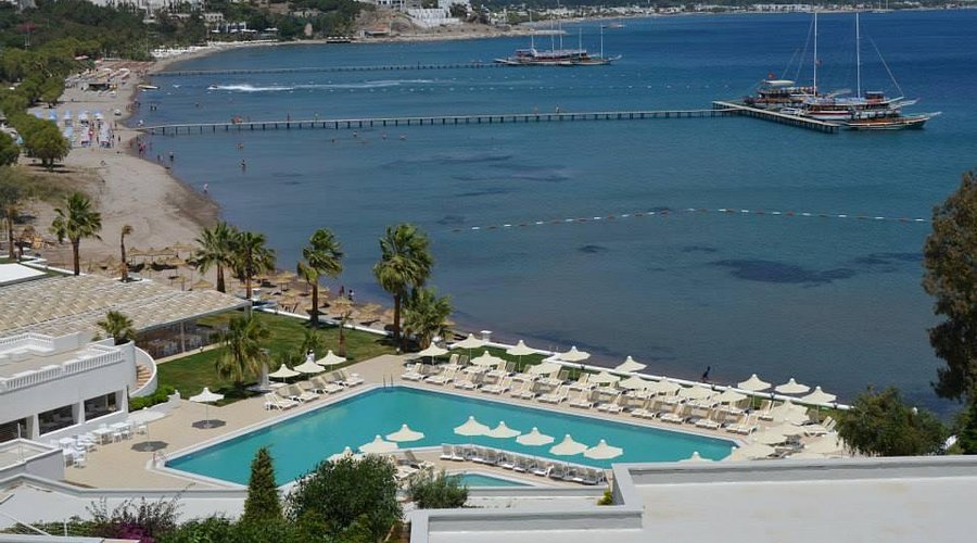 Cocos The Club rent a car