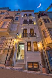 Cirrus Suites car rental