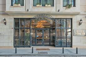 Hotel The Pera Hill car rental