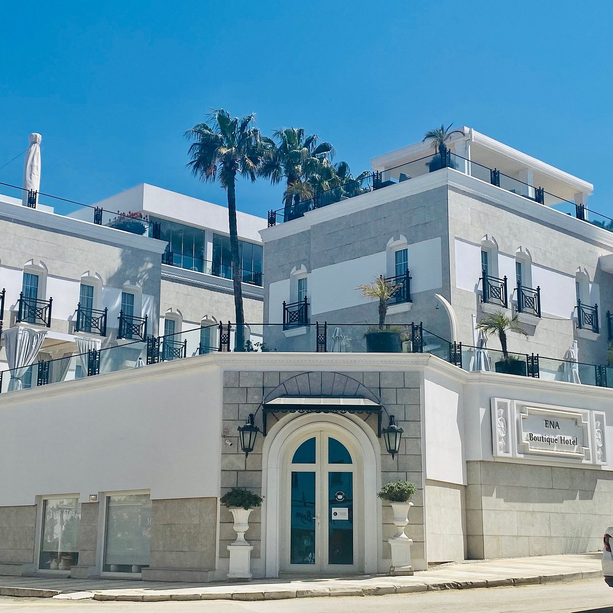 Эна Бутик Отель арендовать автомобиль