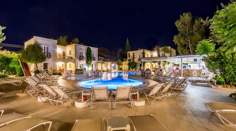 Paloma Family Club Bitez rent a car