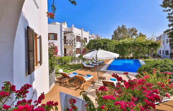 Myndos Residence rent a car