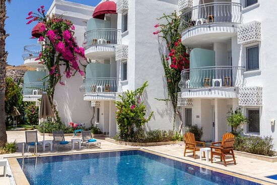 Ла Брезза Сьют Отель арендовать автомобиль