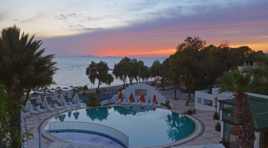 Yelken Mandalinci Hotel rent a car