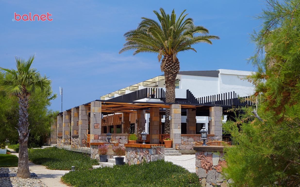 Aytas Hotel rent a car