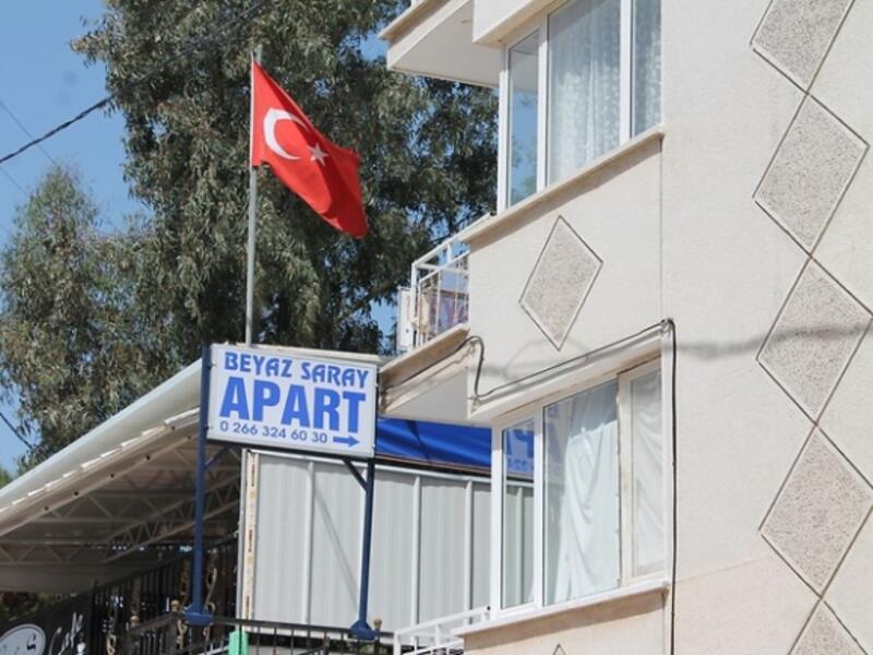 Beyaz Saray Apart Hotel rent a car