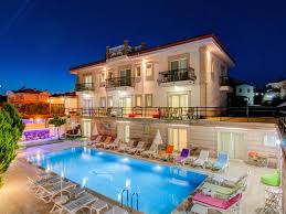 Edina Hotel rent a car