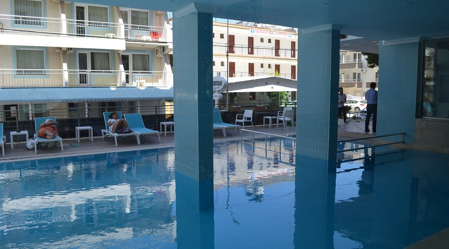 Grand Milano Hotel rent a car