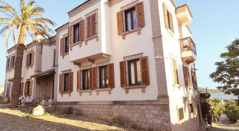 Tas Konak Hotel rent a car