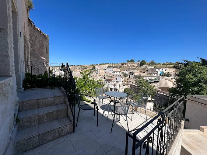 El Puente Cave Hotel rent a car